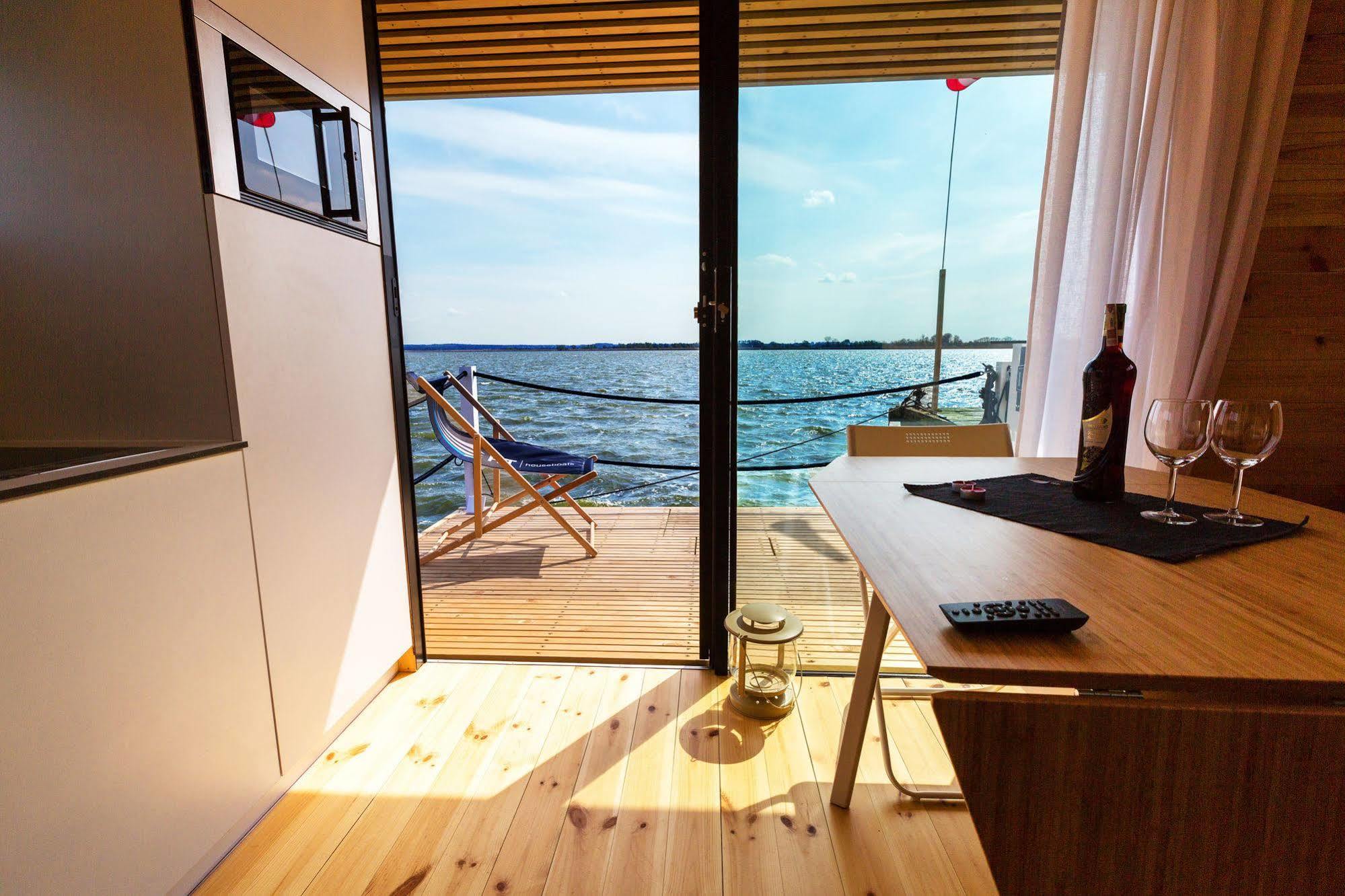 Domki Na Wodzie - Ht Houseboats - With Sauna, Jacuzzi Massage Chair 梅尔诺 外观 照片